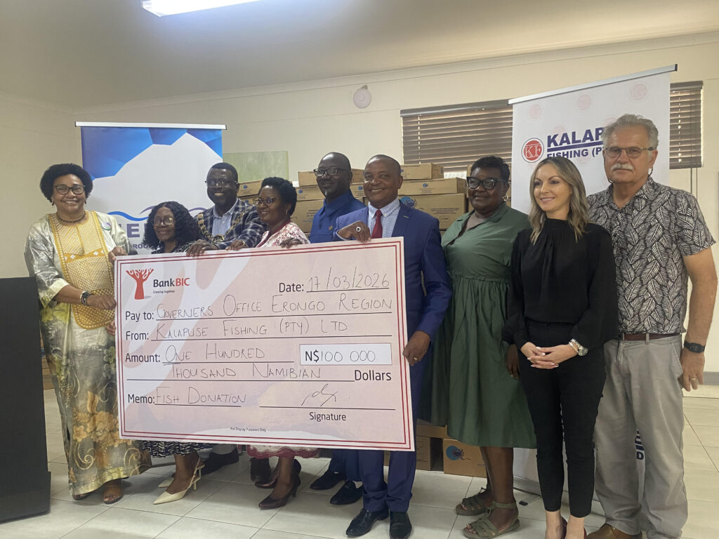 Governor Welcomes N300 000 Private Sector Boost for Community Development 1