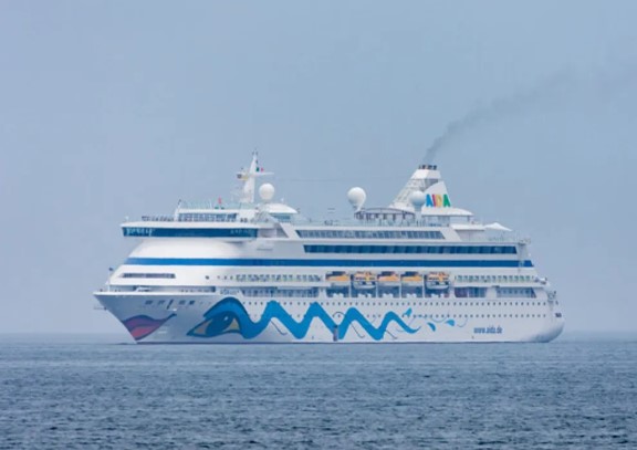 Cruise Liners Bring Thousands of Visitors to Walvis Bay